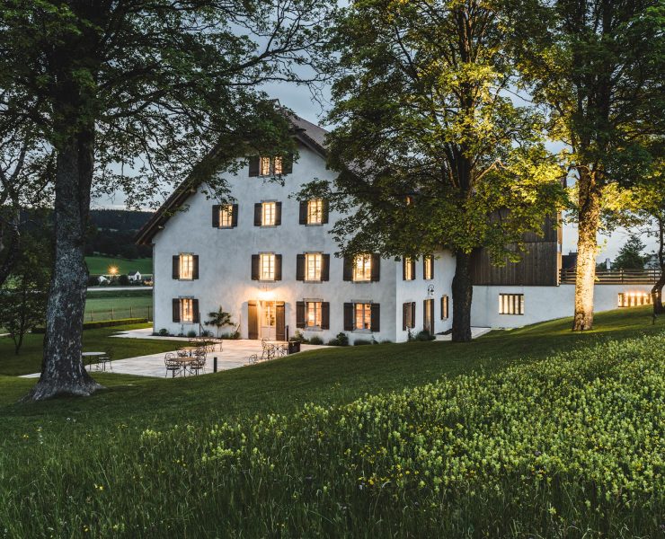 Swiss-Farmhouse-Home-To-Metiers-D-Art-Front